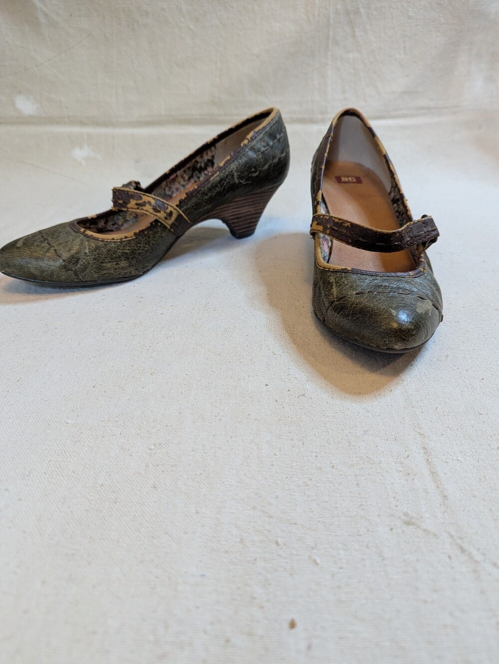 Women’s Distressed Olive Green Mary Jane Pointed Toe Heels